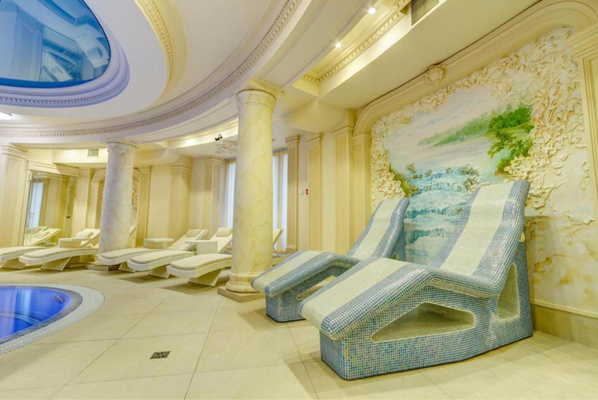 Palacyk Otrebusy Business & Spa Экстерьер фото
